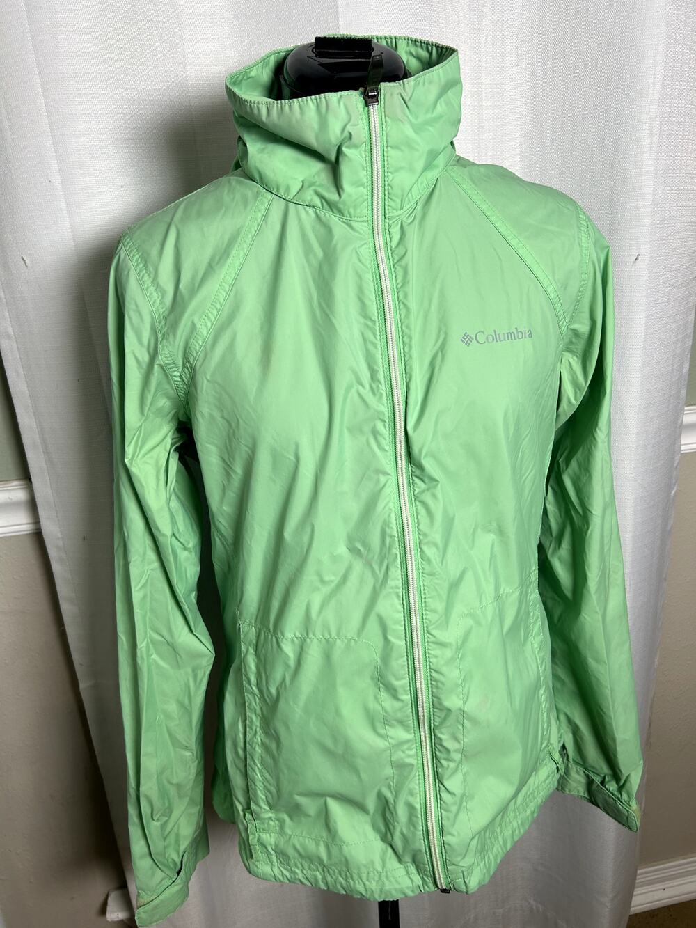 Columbia Switchback III Hooded Jacket Green Women’s M Hiking Essential Travel